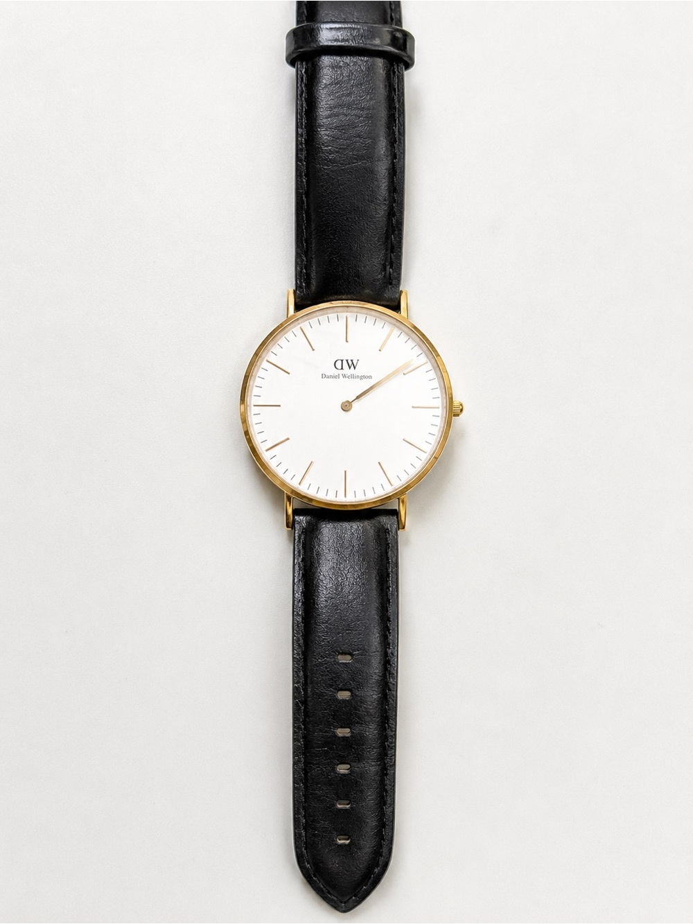 Daniel Wellington Classic Black Leather Watch + 2 Extra Watch Straps